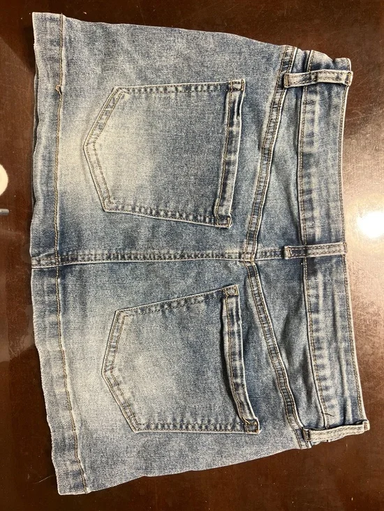 Statement Denim Mini Skirt - Light Wash - Size 5/27 - Picture 8 of 8